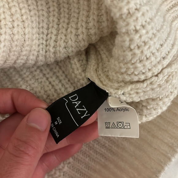 Off white/cream oversize knit sweater (M) - Picture 4 of 4